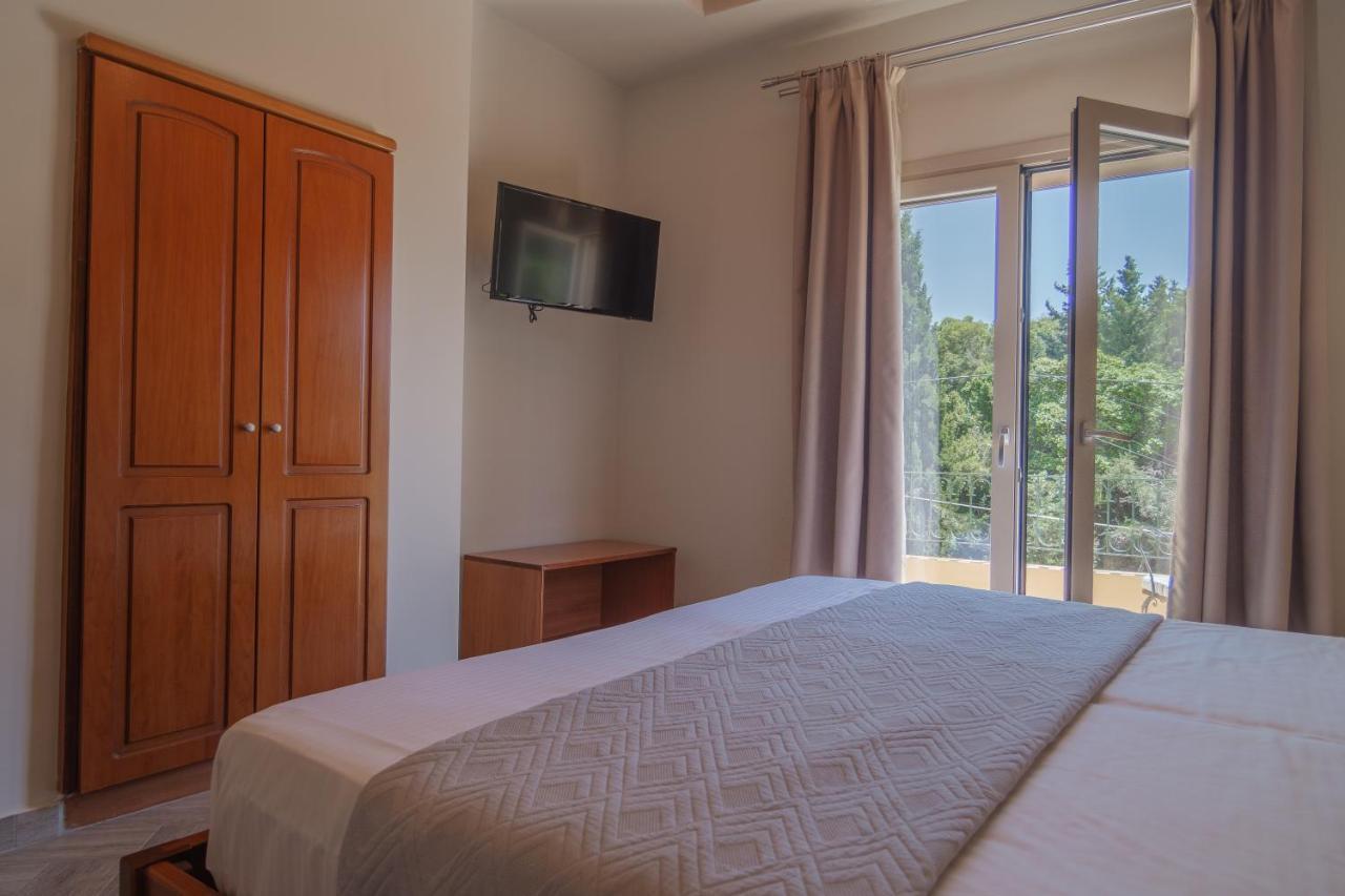 Aris Apartments Палеокастріца Екстер'єр фото